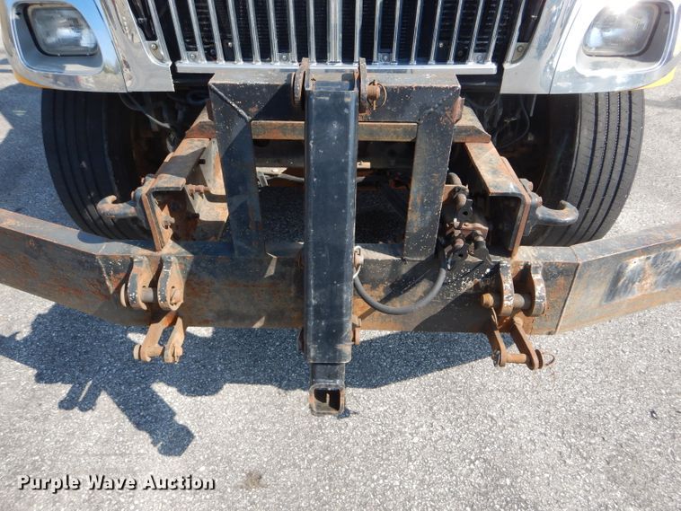 image for item DF3054 2003 International 7400 dump truck