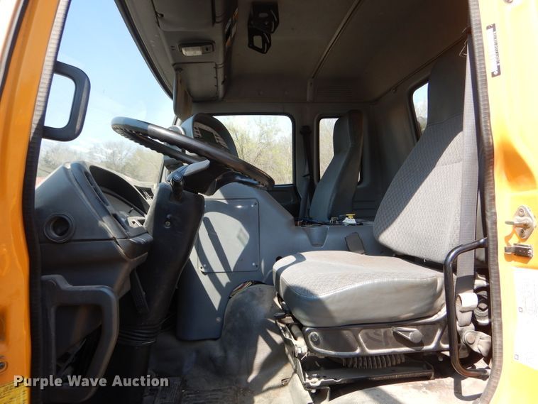 image for item DF3055 2004 GMC T7500 street sweeper