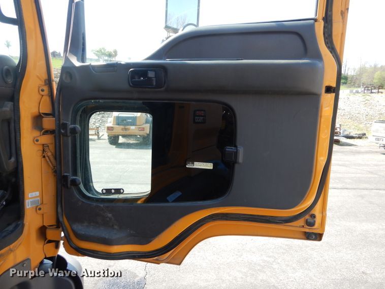 image for item DF3055 2004 GMC T7500 street sweeper