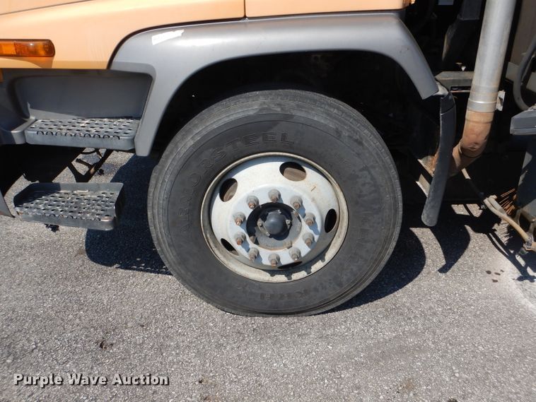 image for item DF3055 2004 GMC T7500 street sweeper