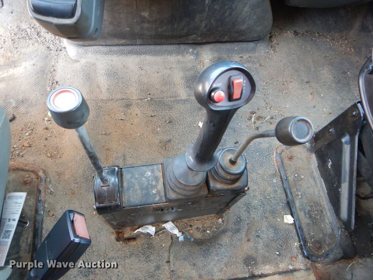 image for item DF3056 2005 International 7400 Crew Cab dump truck