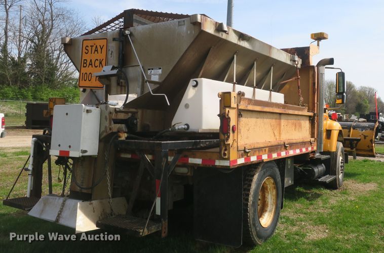 image for item DF5110 2006 International 7400 dump truck