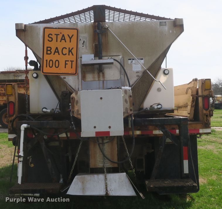 image for item DF5110 2006 International 7400 dump truck