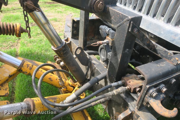 image for item DF5110 2006 International 7400 dump truck