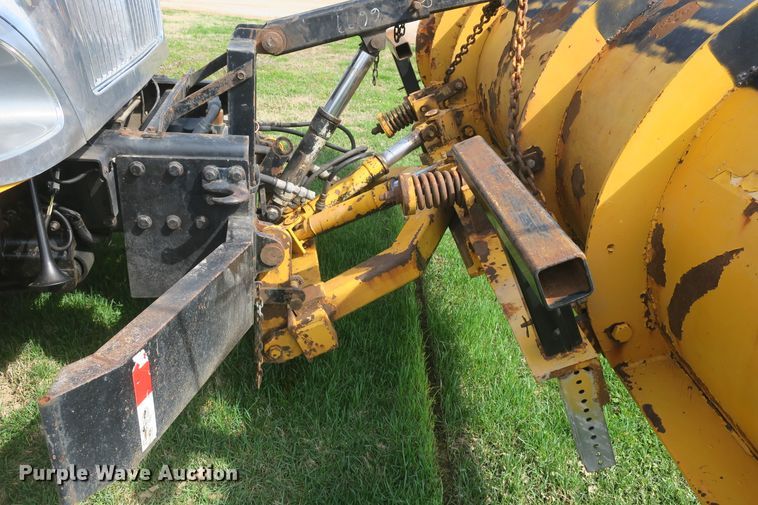 image for item DF5110 2006 International 7400 dump truck