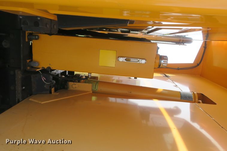 image for item DF5110 2006 International 7400 dump truck