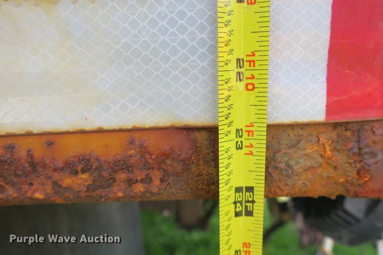 image for item DF5110 2006 International 7400 dump truck