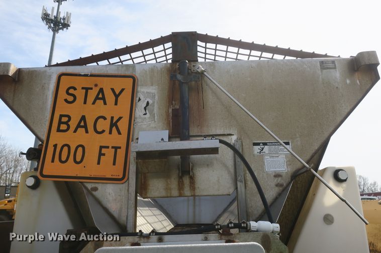 image for item DF5110 2006 International 7400 dump truck