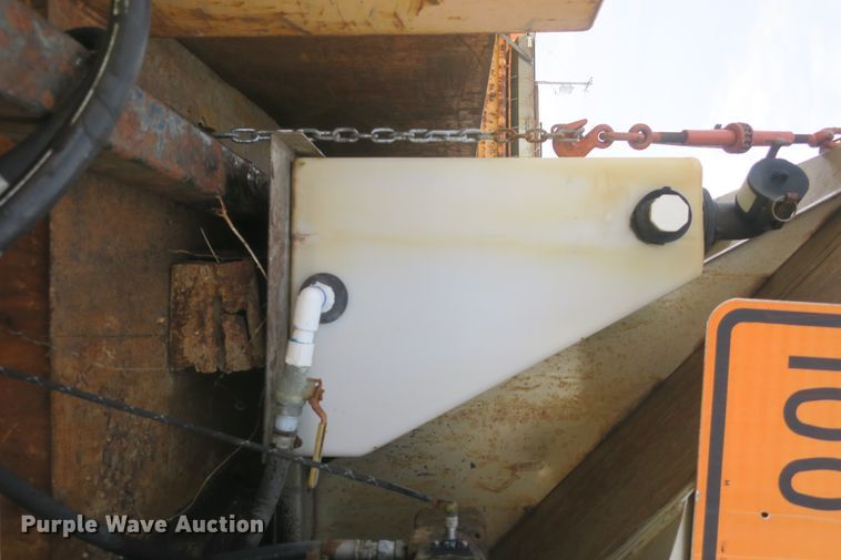 image for item DF5110 2006 International 7400 dump truck