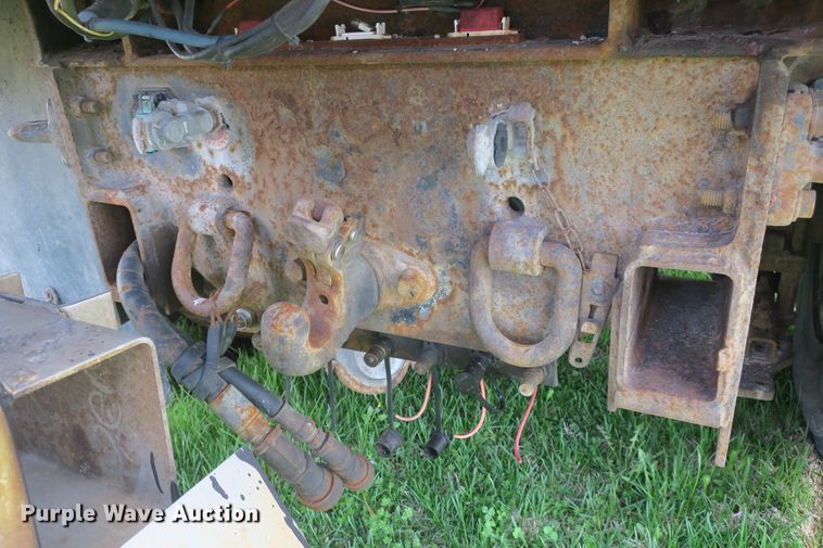 image for item DF5110 2006 International 7400 dump truck