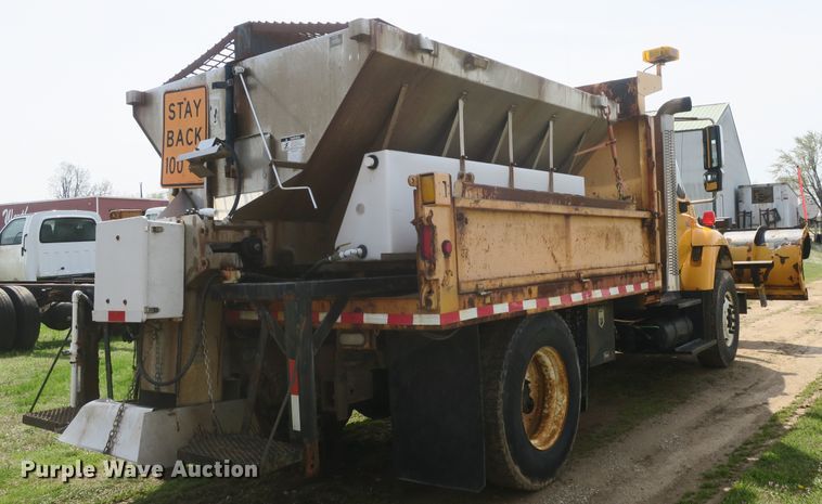image for item DF5110 2006 International 7400 dump truck