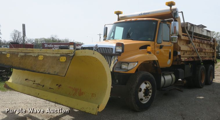 image for item DF5111 2006 International 7500 dump truck