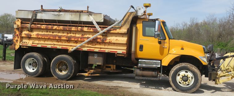 image for item DF5111 2006 International 7500 dump truck