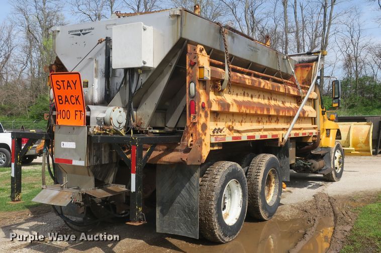 image for item DF5111 2006 International 7500 dump truck