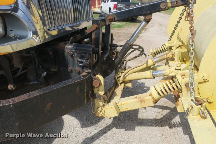 image for item DF5111 2006 International 7500 dump truck