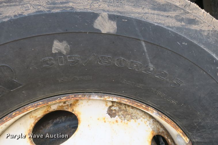 image for item DF5111 2006 International 7500 dump truck