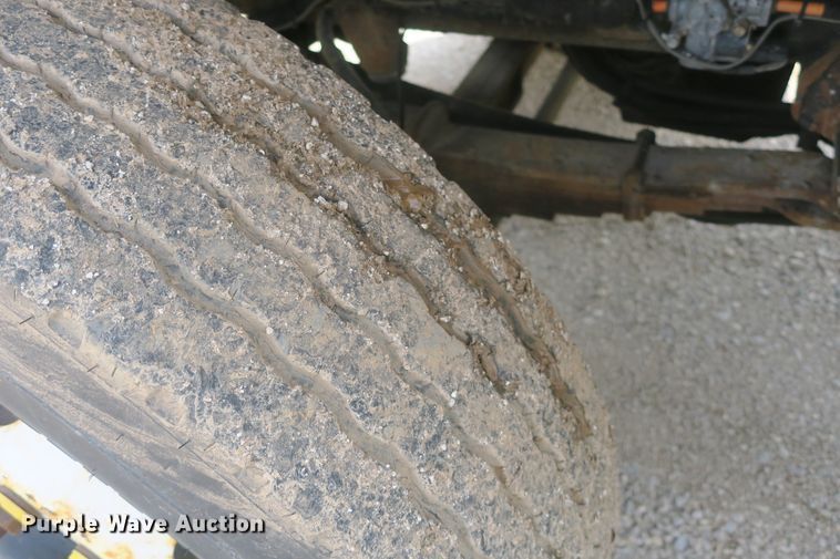 image for item DF5111 2006 International 7500 dump truck