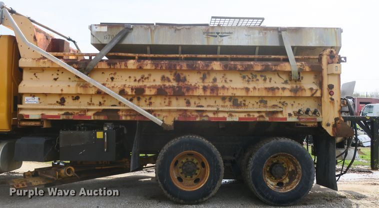 image for item DF5111 2006 International 7500 dump truck