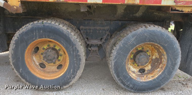 image for item DF5111 2006 International 7500 dump truck