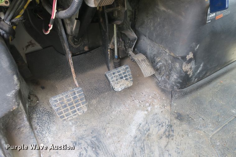 image for item DF5111 2006 International 7500 dump truck