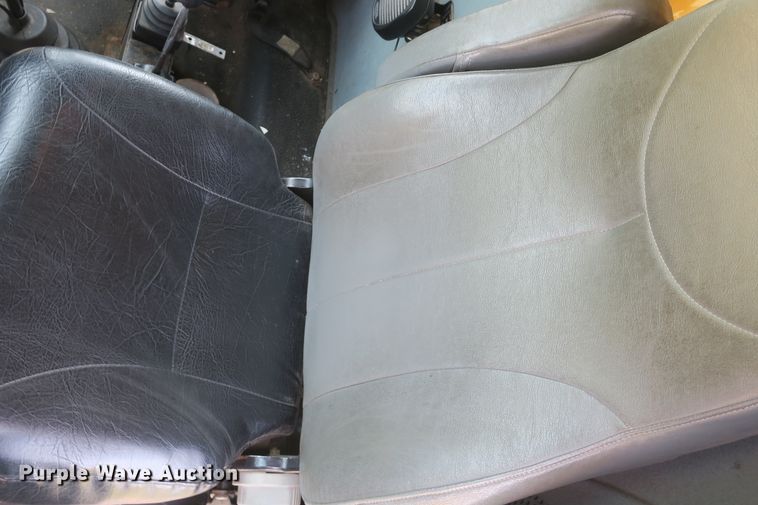 image for item DF5111 2006 International 7500 dump truck