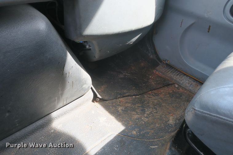 image for item DF5111 2006 International 7500 dump truck