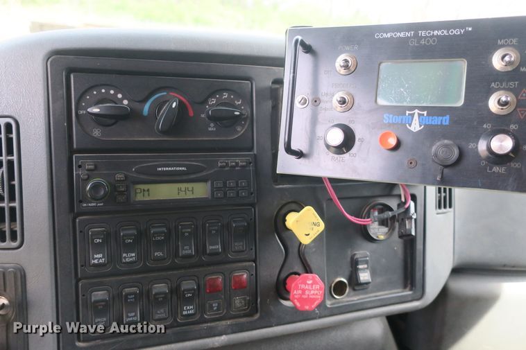 image for item DF5111 2006 International 7500 dump truck