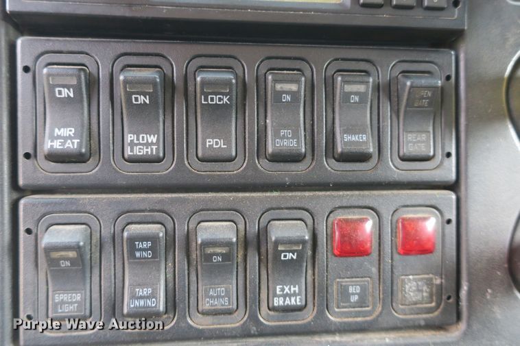 image for item DF5111 2006 International 7500 dump truck