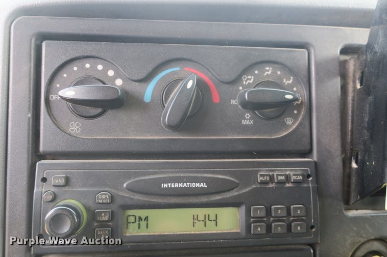 image for item DF5111 2006 International 7500 dump truck