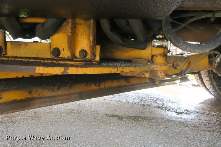 image for item DF5111 2006 International 7500 dump truck