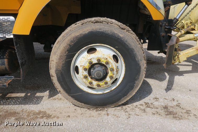 image for item DF5111 2006 International 7500 dump truck