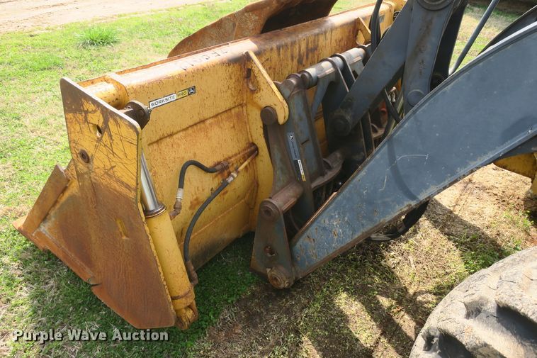 image for item DF5112 2007 John Deere 410J  backhoe