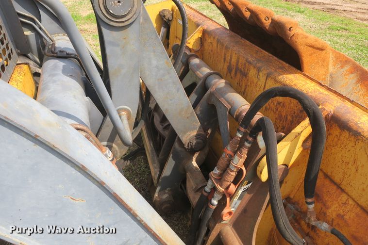 image for item DF5112 2007 John Deere 410J  backhoe