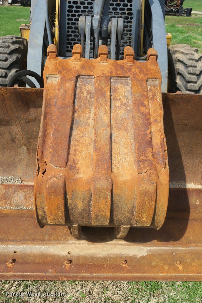 image for item DF5112 2007 John Deere 410J  backhoe