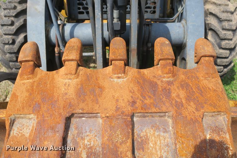 image for item DF5112 2007 John Deere 410J  backhoe