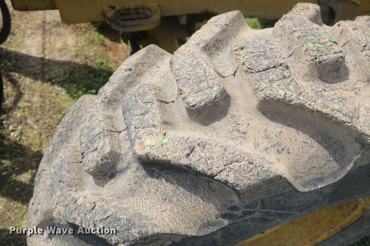 image for item DF5112 2007 John Deere 410J  backhoe