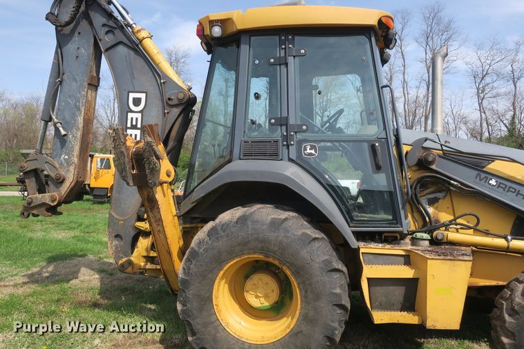 image for item DF5112 2007 John Deere 410J  backhoe