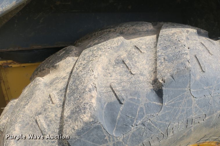 image for item DF5112 2007 John Deere 410J  backhoe