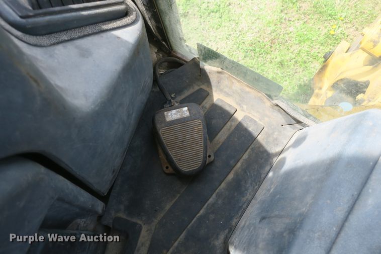 image for item DF5112 2007 John Deere 410J  backhoe