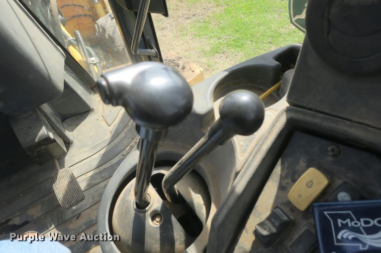 image for item DF5112 2007 John Deere 410J  backhoe