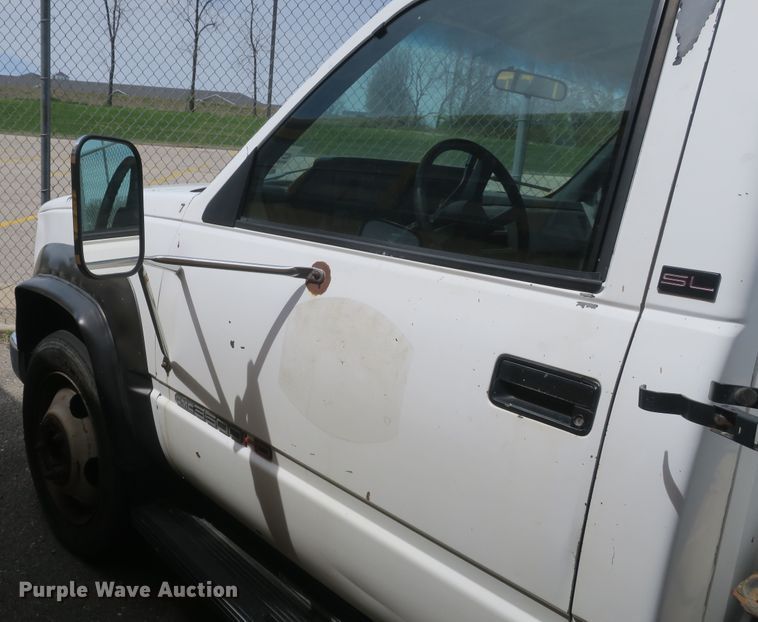 image for item DF5121 1993 GMC Sierra C3500 bucket truck