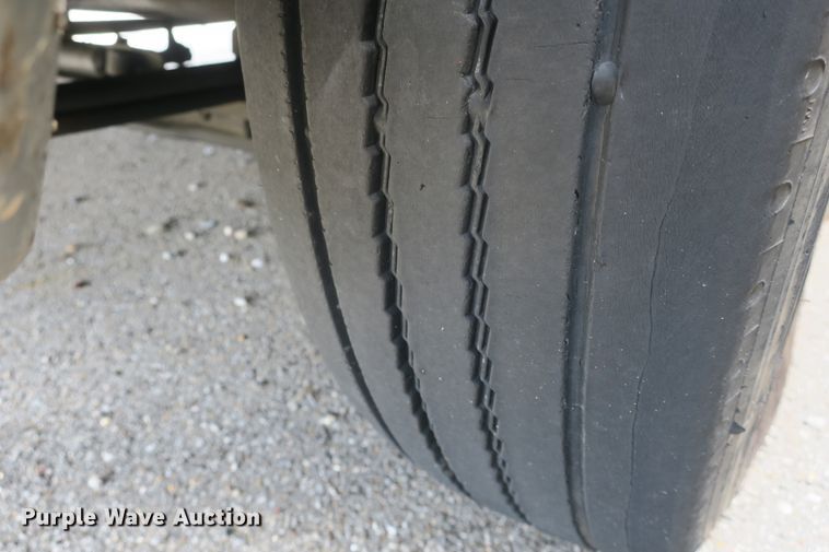 image for item DF5121 1993 GMC Sierra C3500 bucket truck