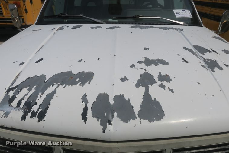 image for item DF5121 1993 GMC Sierra C3500 bucket truck