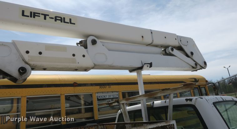 image for item DF5121 1993 GMC Sierra C3500 bucket truck