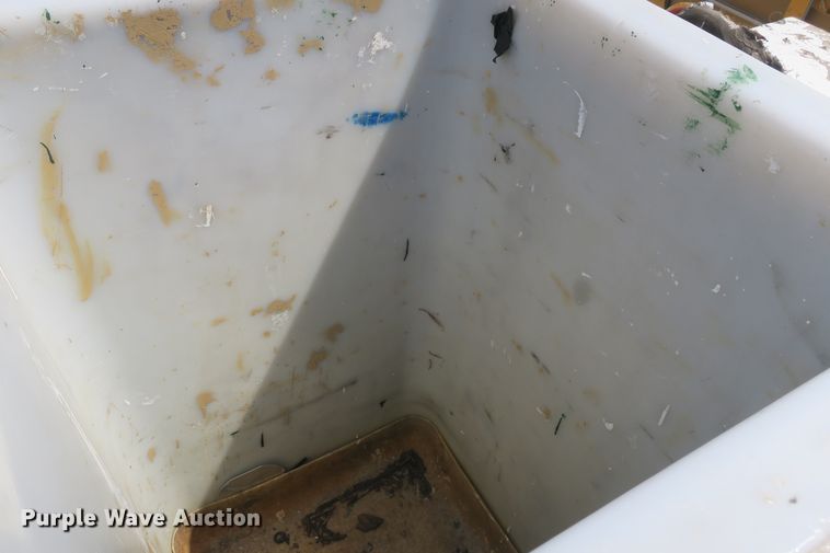 image for item DF5121 1993 GMC Sierra C3500 bucket truck