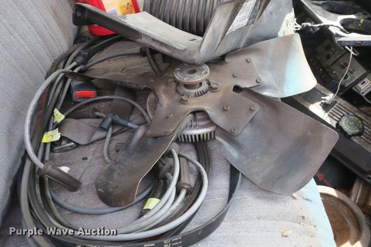 image for item DF5121 1993 GMC Sierra C3500 bucket truck