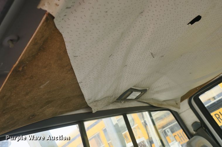 image for item DF5121 1993 GMC Sierra C3500 bucket truck