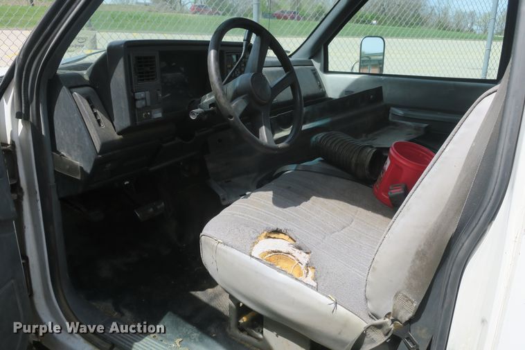 image for item DF5121 1993 GMC Sierra C3500 bucket truck