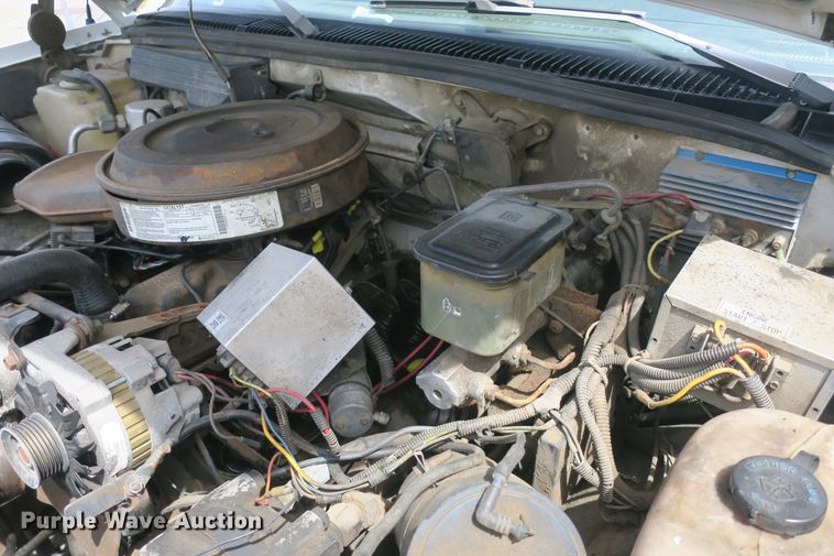 image for item DF5121 1993 GMC Sierra C3500 bucket truck