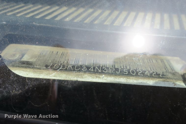 image for item DF5121 1993 GMC Sierra C3500 bucket truck